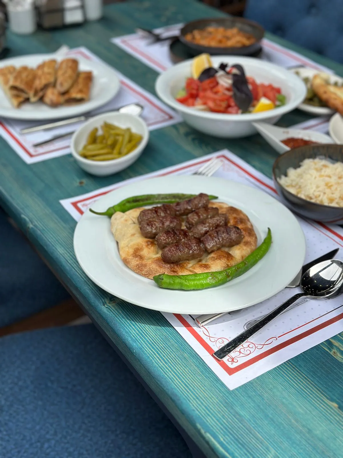 Şükrü Bey Köftecisi — geleneksel lezzetler